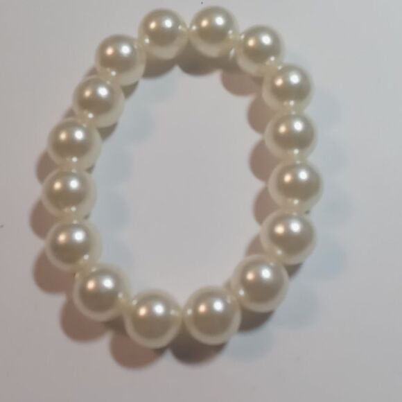 2 bracelets - Picture 2 of 3